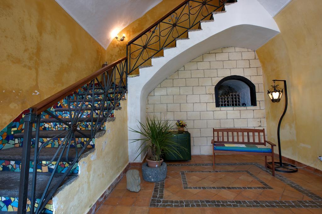 לינה וארוחת בוקר Molina  La Casa Di Donn'Amelia מראה חיצוני תמונה