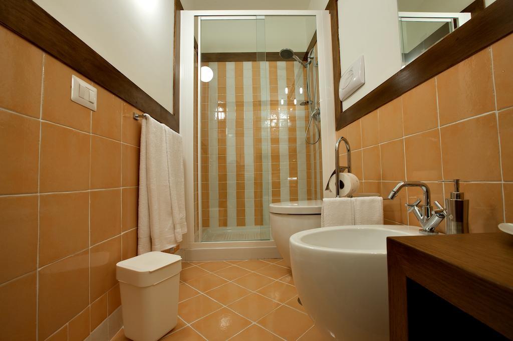 לינה וארוחת בוקר Molina  La Casa Di Donn'Amelia חדר תמונה
