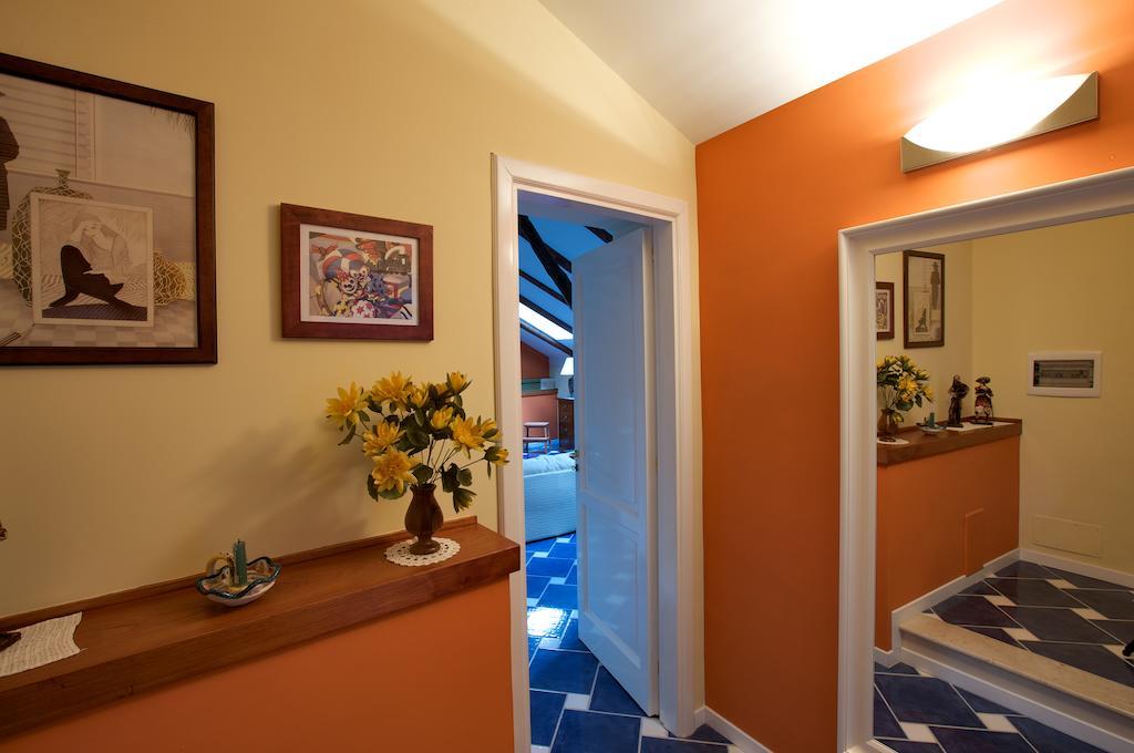 לינה וארוחת בוקר Molina  La Casa Di Donn'Amelia מראה חיצוני תמונה